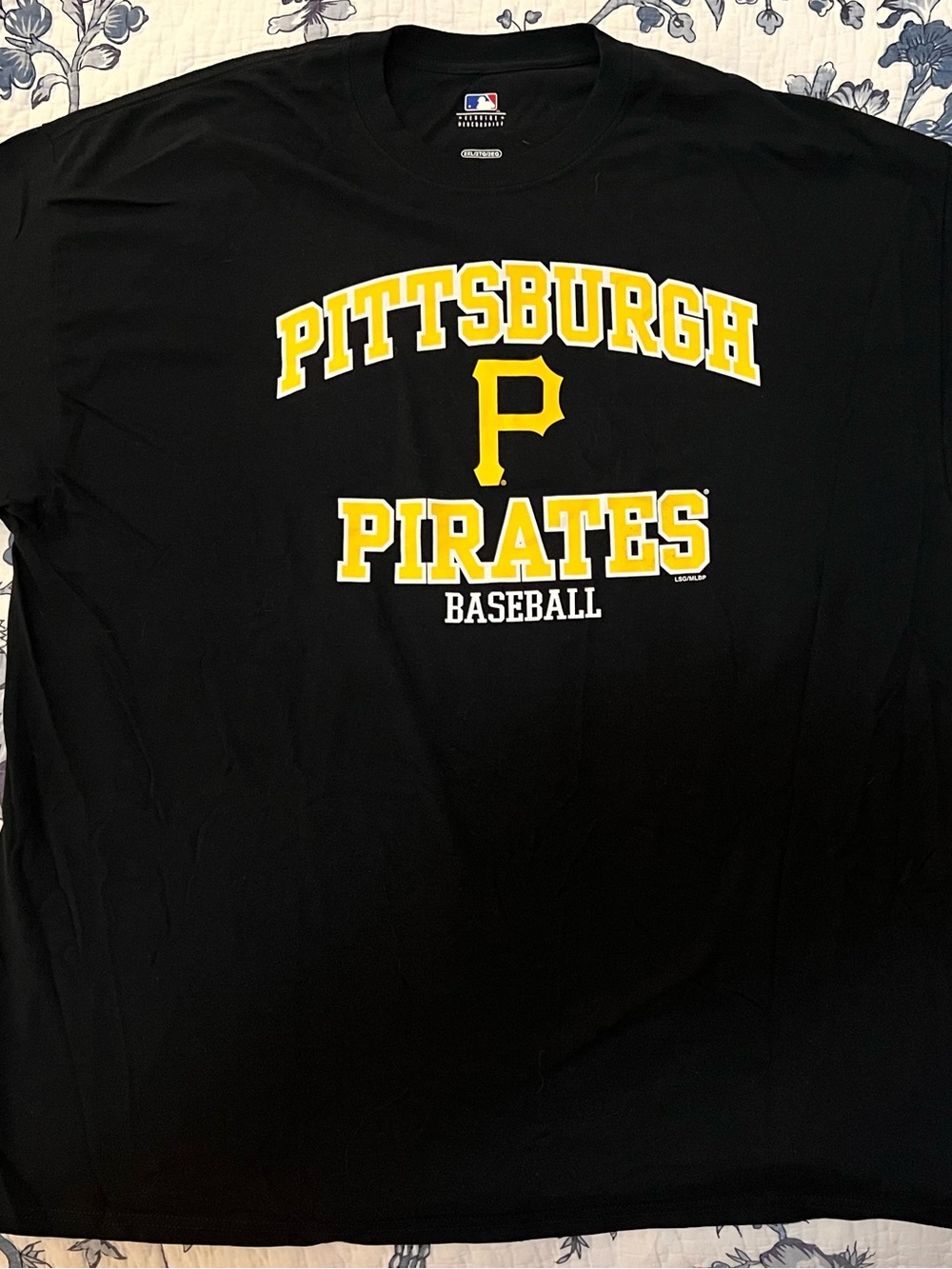 MLB Pittsburgh Pirates Black & Yellow Team Tee Size 2XL - Brand New & Never Worn